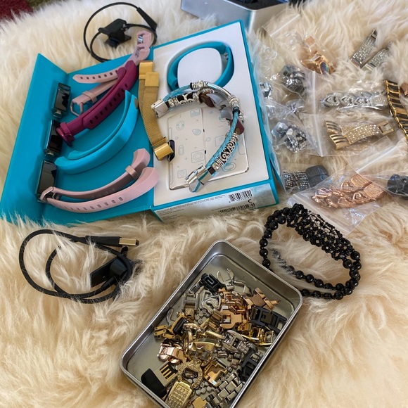 🌟THREE FITBIT ALTA TRACKERS WITH STUNNING COLLECTION🌟